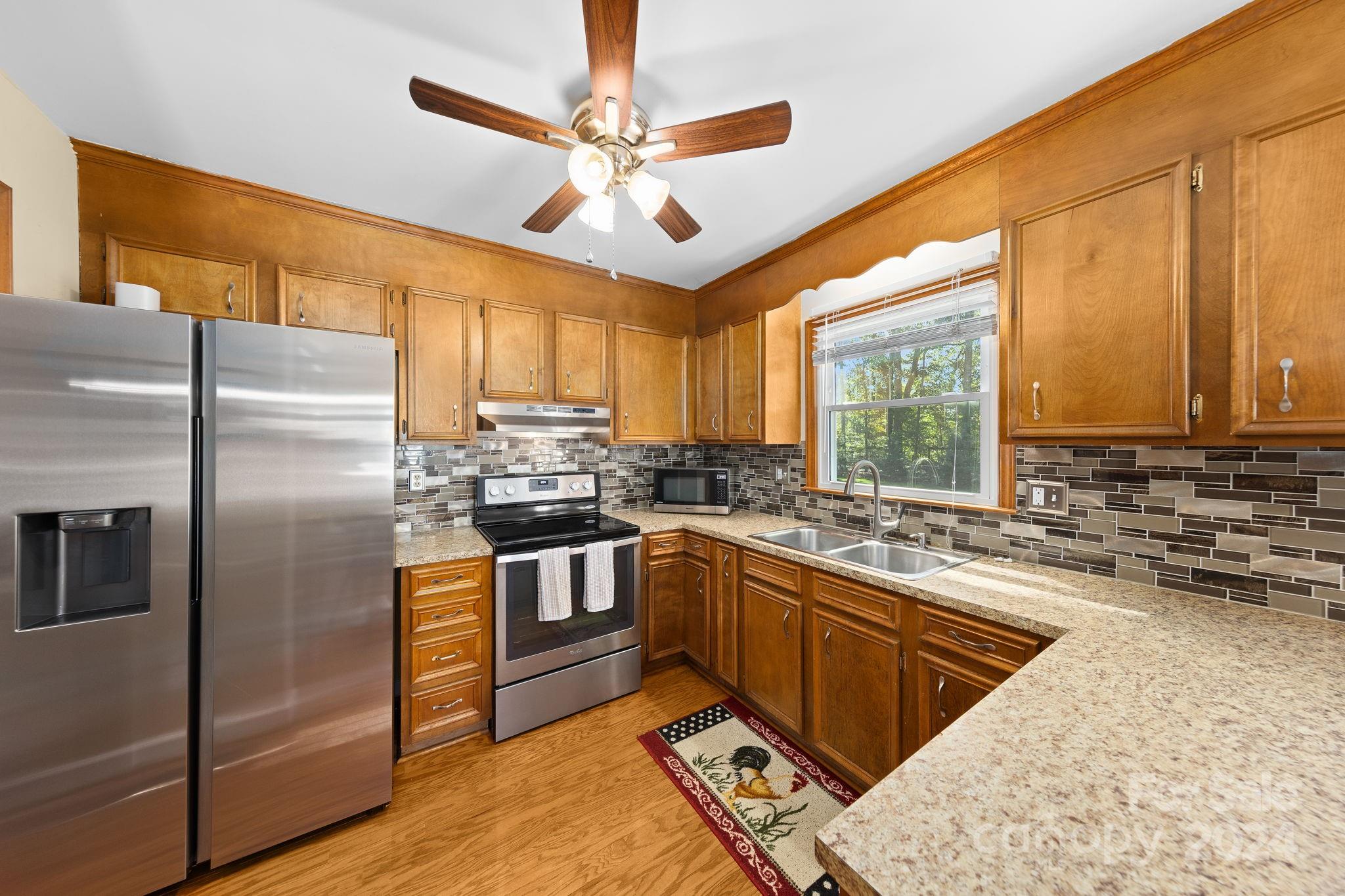 5113 Hickory Grove Road Gastonia, NC 28056 - Photo 3 of 23 Gallery Image 3