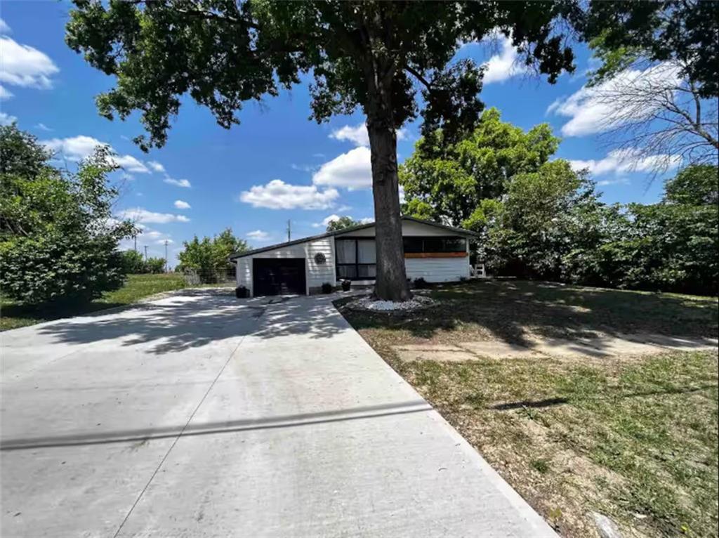 203 West 8th Street Hamilton, MO 64644 - Photo 13 of 16