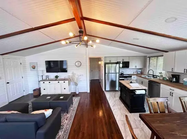 $234,995 | 203 West 8th Street, Hamilton, MO 64644