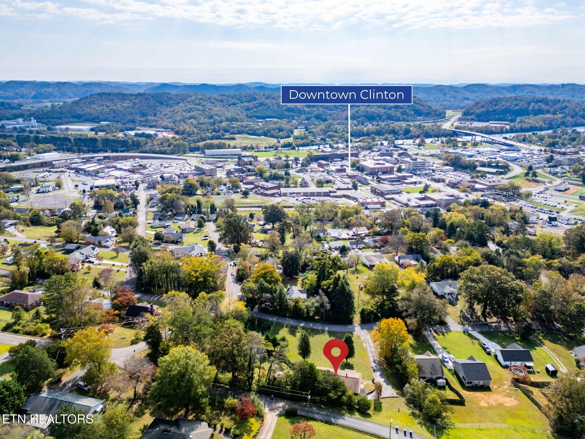 302 Hickory Street Clinton, TN 37716 - Photo 8 of 38 view of city