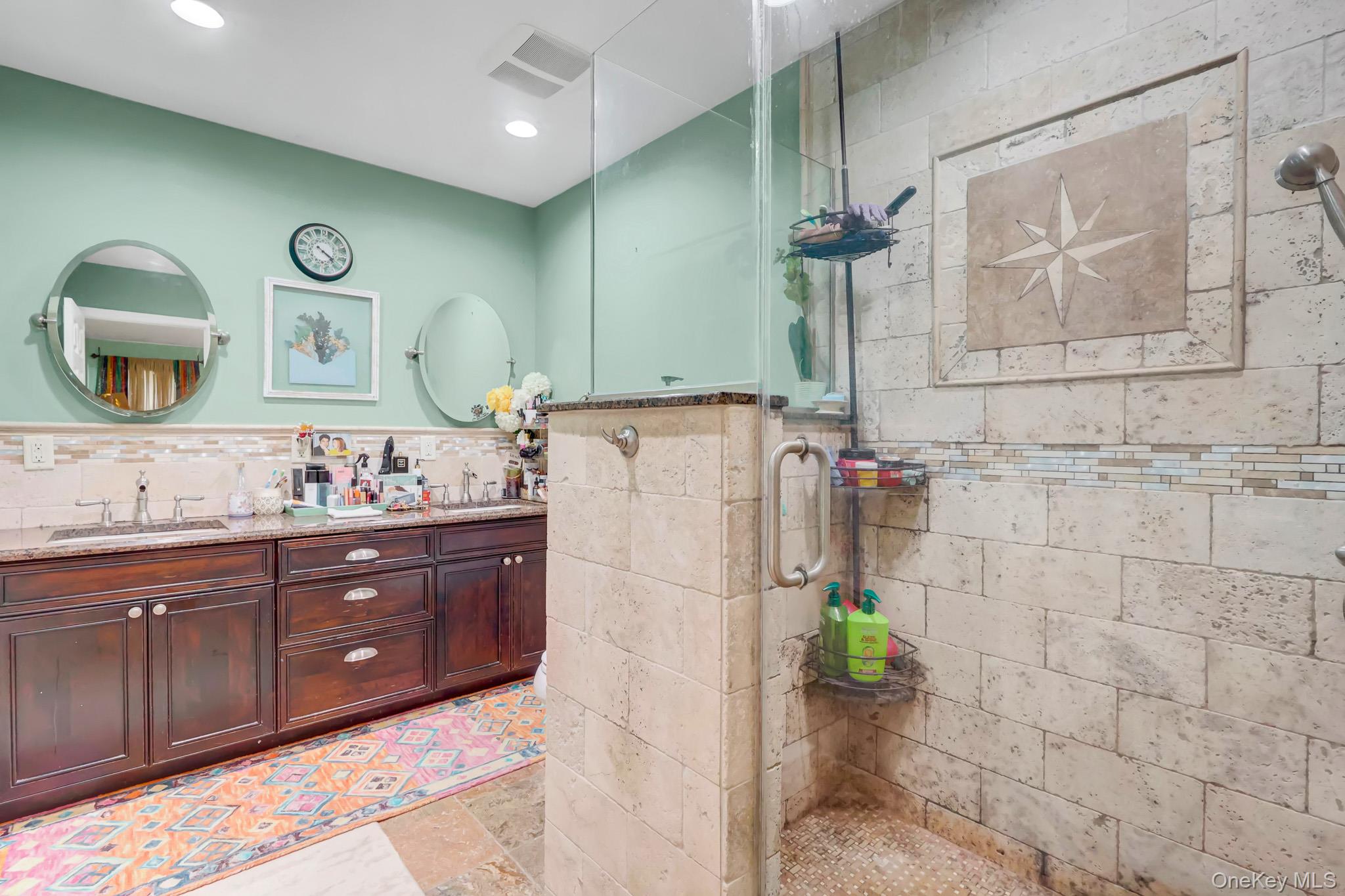 301 Oak Neck Road West Islip, NY 11795 - Photo 15 of 16