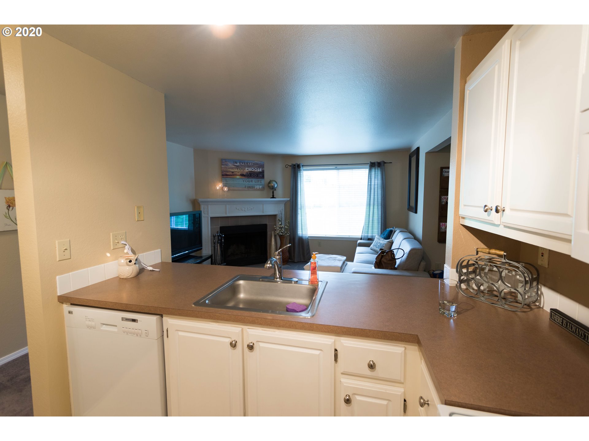 17516 Northwest Springville Road, Unit B17 Portland, OR 97229 - Photo 11 of 17 Gallery Image 11