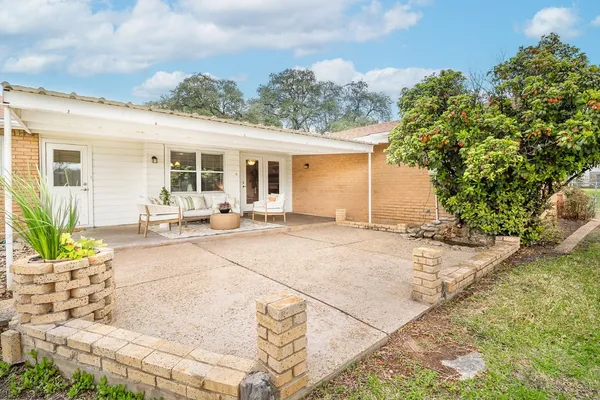 $279,900 | 1013 West 12th Street, Brady, TX 76825