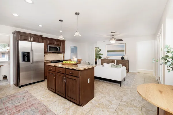 $279,900 | 1013 West 12th Street, Brady, TX 76825