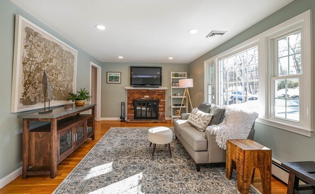 9 Pine Hill Road Framingham, MA 01701 - Photo 5 of 42 Gallery Image 5