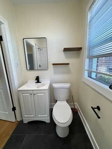 $1,350 | 610 East 74th Street, Unit 2B, Chicago, IL 60619