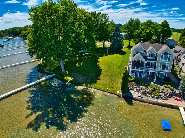 $599,000 | 633 Pearl Beach Drive North, Coldwater, MI 49036