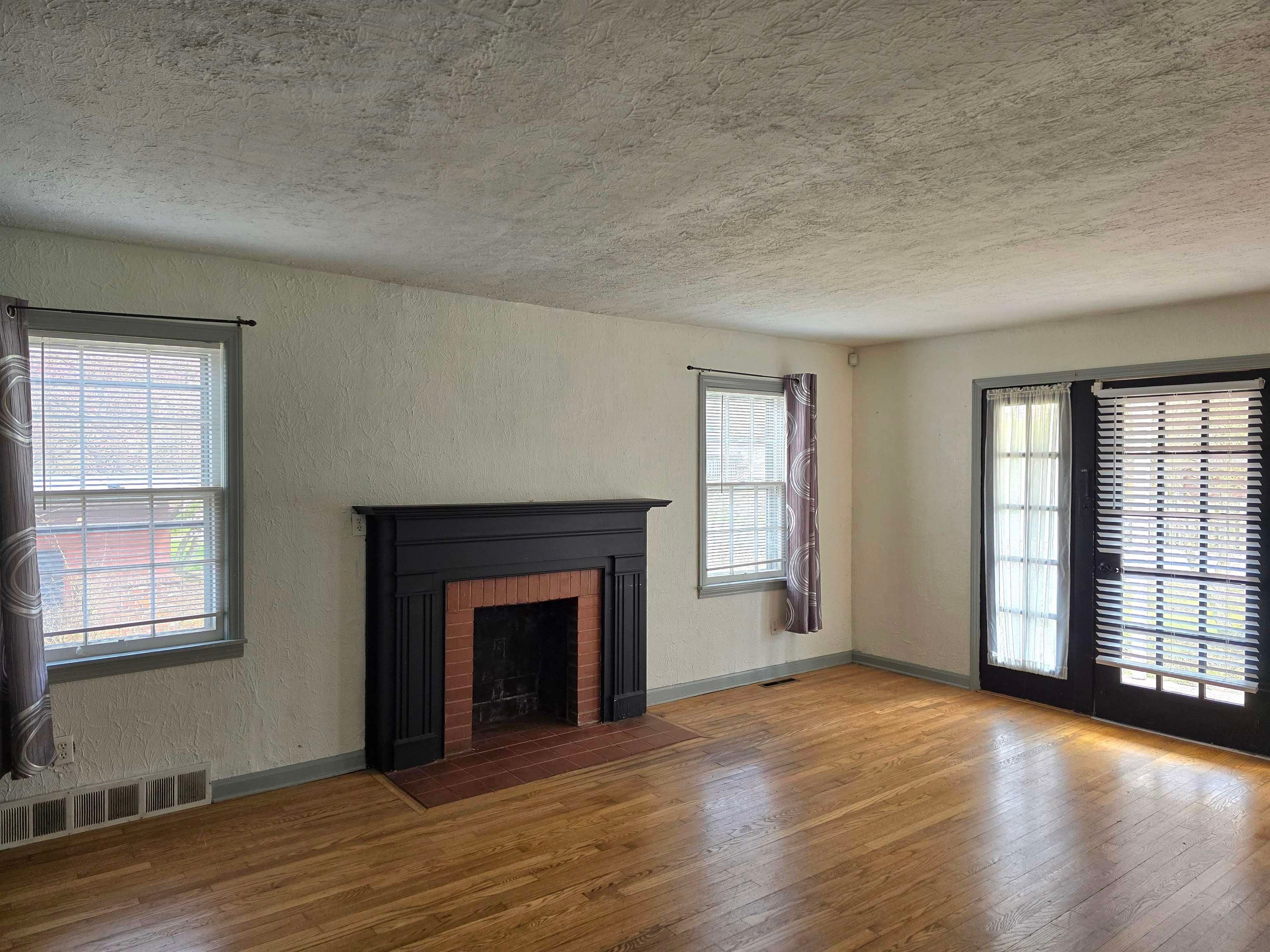 5834 East Pea Ridge Road Huntington, WV 25705 - Photo 2 of 14 Gallery Image 2