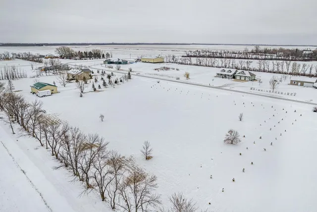 $150,000 | 16885 Carolyn Drive, Harwood, ND 58042