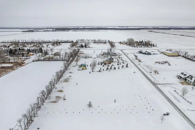 $150,000 | 16885 Carolyn Drive, Harwood, ND 58042