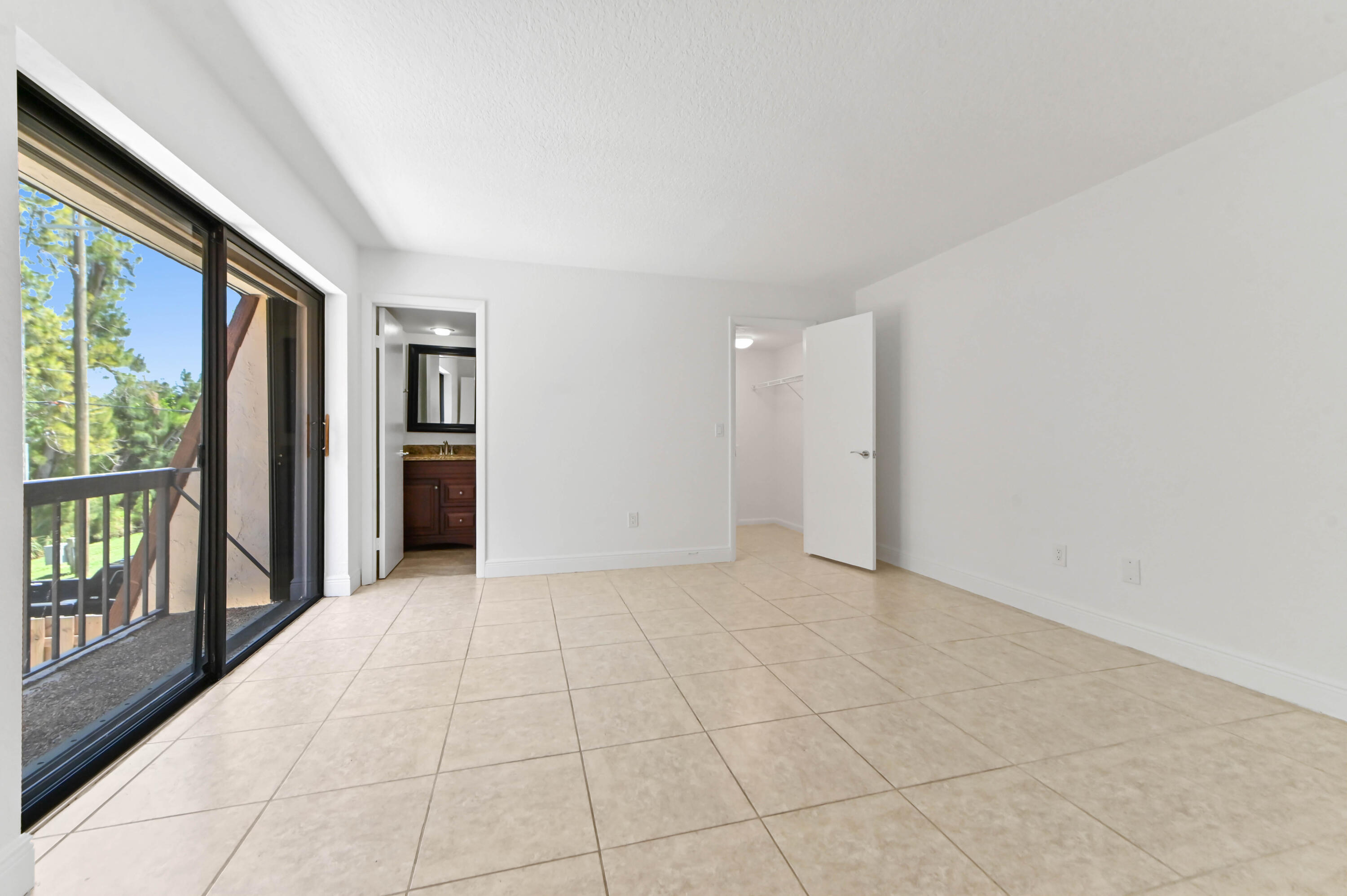 825 Center Street, Unit 12A Jupiter, FL 33458 - Photo 19 of 21 19 bedroom 01