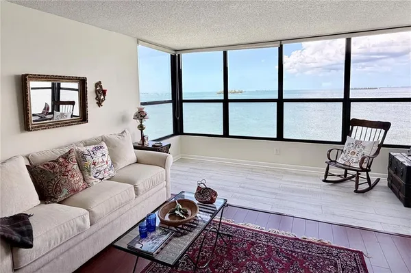 $380,000 | 300 Woodette Drive, Unit 504B, Dunedin, FL 34698