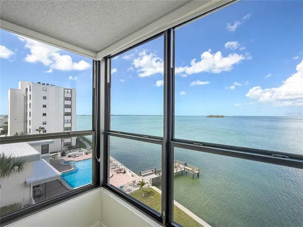 $380,000 | 300 Woodette Drive, Unit 504B, Dunedin, FL 34698