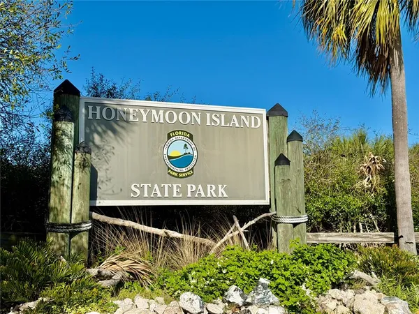 $380,000 | 300 Woodette Drive, Unit 504B, Dunedin, FL 34698