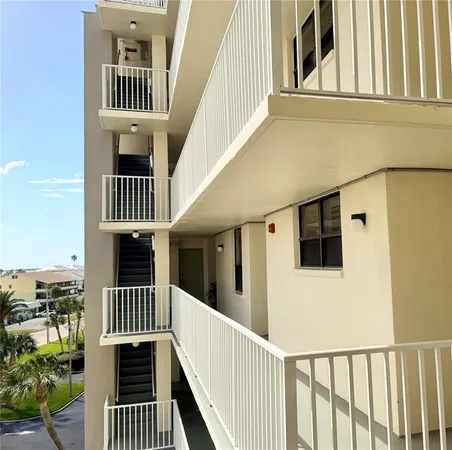 $380,000 | 300 Woodette Drive, Unit 504B, Dunedin, FL 34698