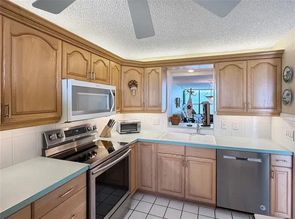 $380,000 | 300 Woodette Drive, Unit 504B, Dunedin, FL 34698