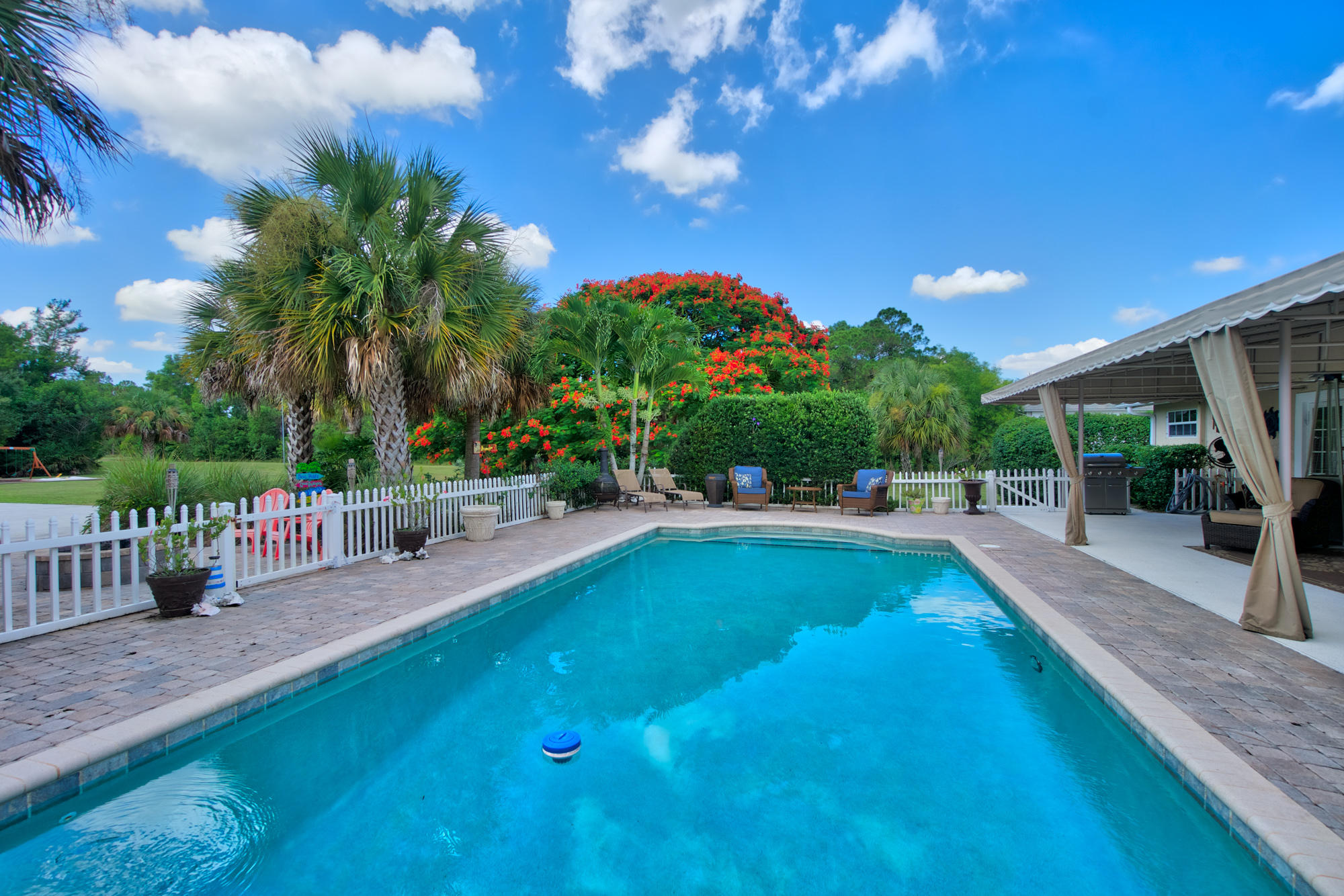 3240 Southeast Chandelle Road Jupiter, FL 33478 - Photo 15 of 30 Laps anyone?