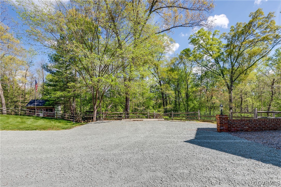 3920 Paulhill Road North Chesterfield, VA 23236 - Photo 6 of 43 Gallery Image 6