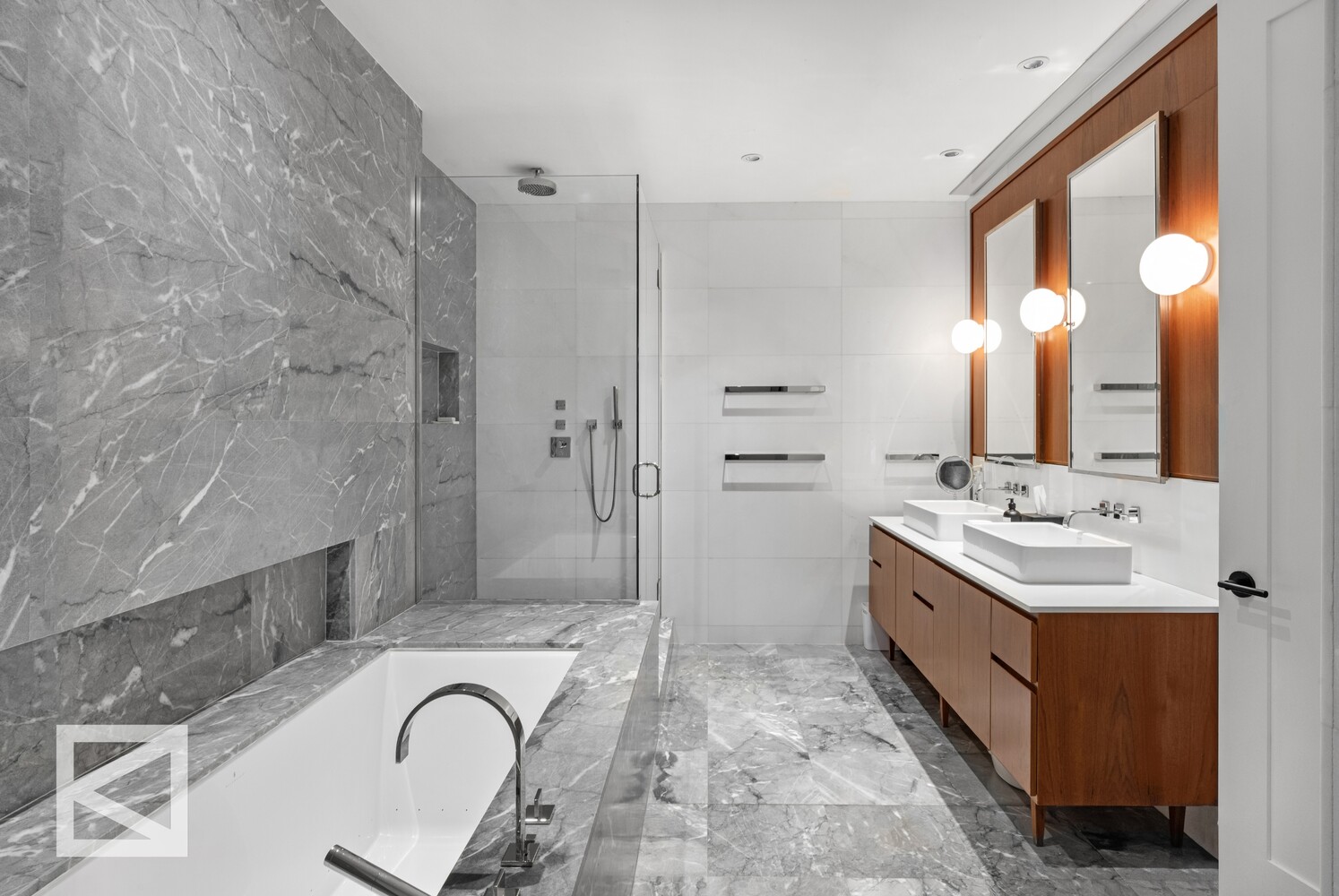 32 West 18th Street, Unit 9B Manhattan, NY 10011 - Photo 18 of 23