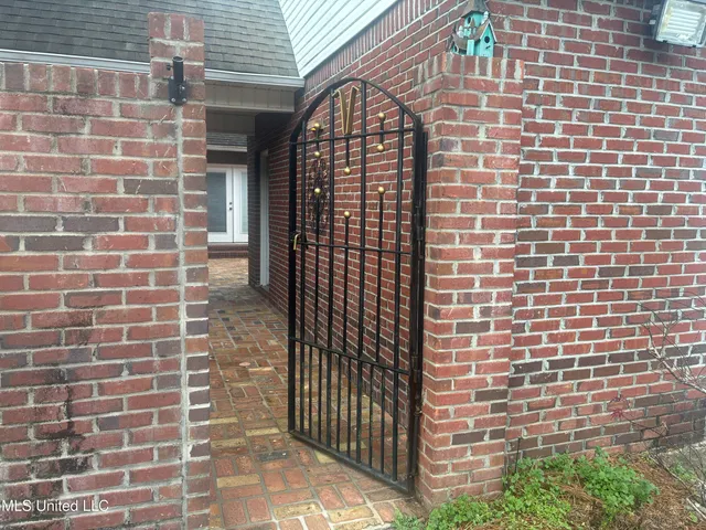 $825,000 | 7201 Bentwood Drive, Moss Point, MS 39562