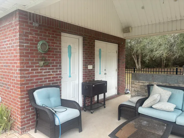 $825,000 | 7201 Bentwood Drive, Moss Point, MS 39562