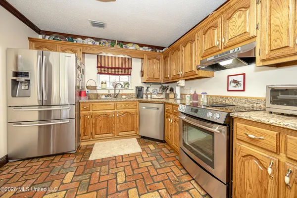 $699,000 | 7201 Bentwood Drive, Moss Point, MS 39562