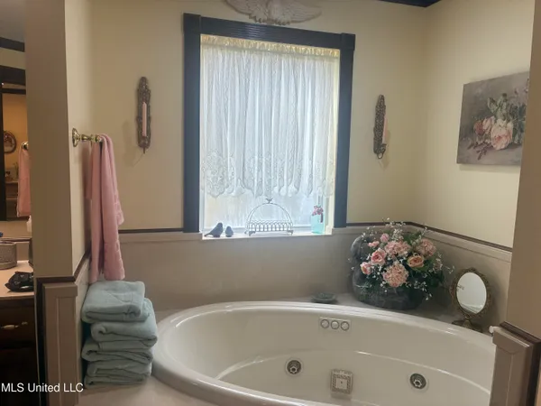 $699,000 | 7201 Bentwood Drive, Moss Point, MS 39562