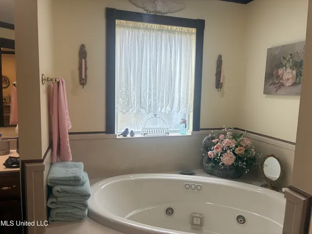 $825,000 | 7201 Bentwood Drive, Moss Point, MS 39562