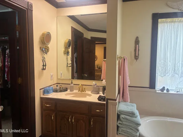 $699,000 | 7201 Bentwood Drive, Moss Point, MS 39562