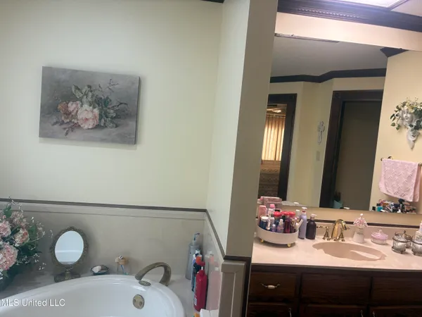 $699,000 | 7201 Bentwood Drive, Moss Point, MS 39562