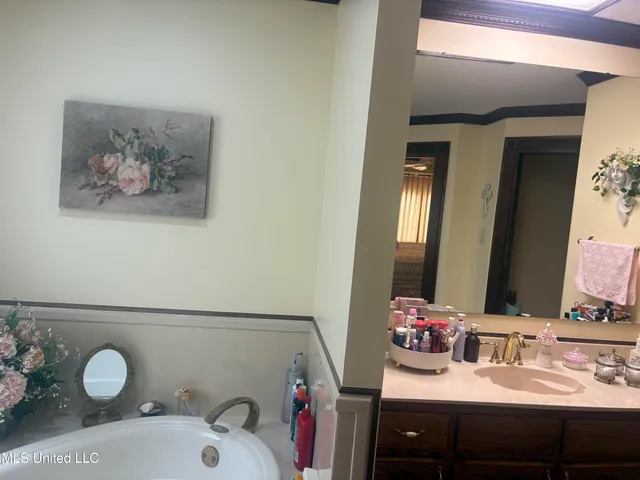 $825,000 | 7201 Bentwood Drive, Moss Point, MS 39562