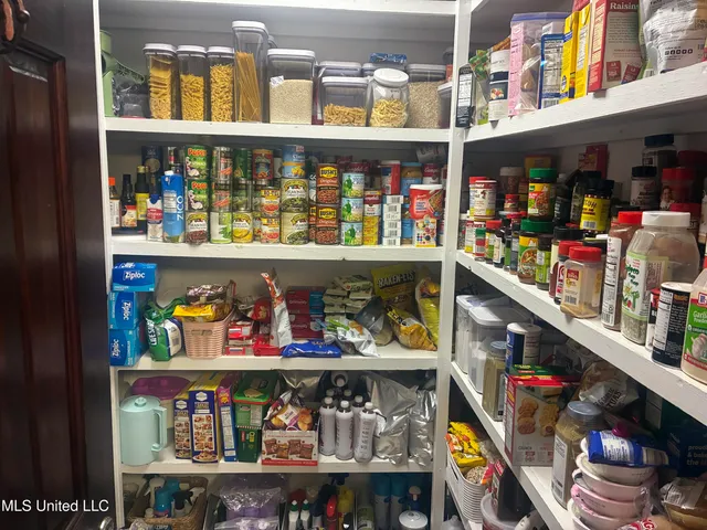 $825,000 | 7201 Bentwood Drive, Moss Point, MS 39562