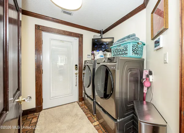 $699,000 | 7201 Bentwood Drive, Moss Point, MS 39562