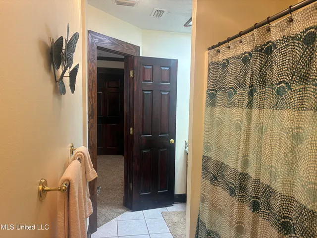 $825,000 | 7201 Bentwood Drive, Moss Point, MS 39562