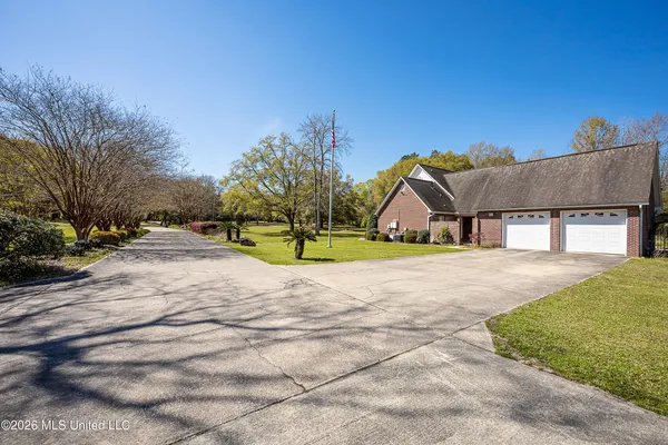 $699,000 | 7201 Bentwood Drive, Moss Point, MS 39562