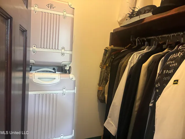 $825,000 | 7201 Bentwood Drive, Moss Point, MS 39562