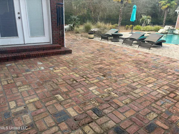 $699,000 | 7201 Bentwood Drive, Moss Point, MS 39562