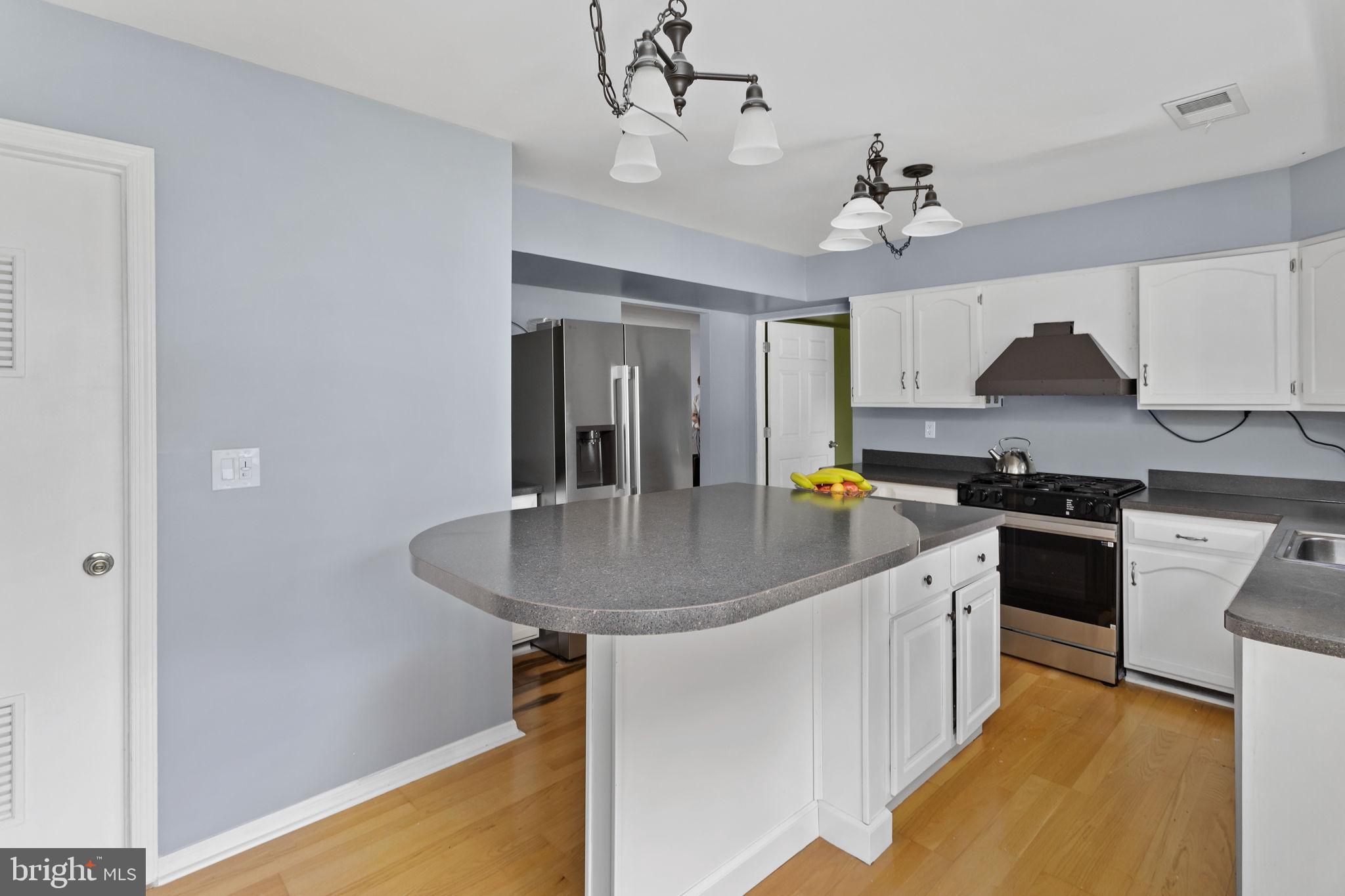 72 Bunker Hill Road Lawrence Township, NJ 08648 - Photo 11 of 29
