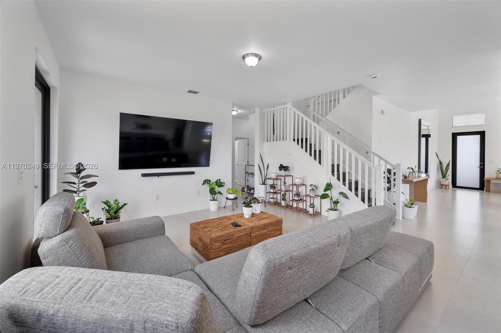 1380 Southwest 144th Avenue Miami, FL 33184 - Photo 12 of 41