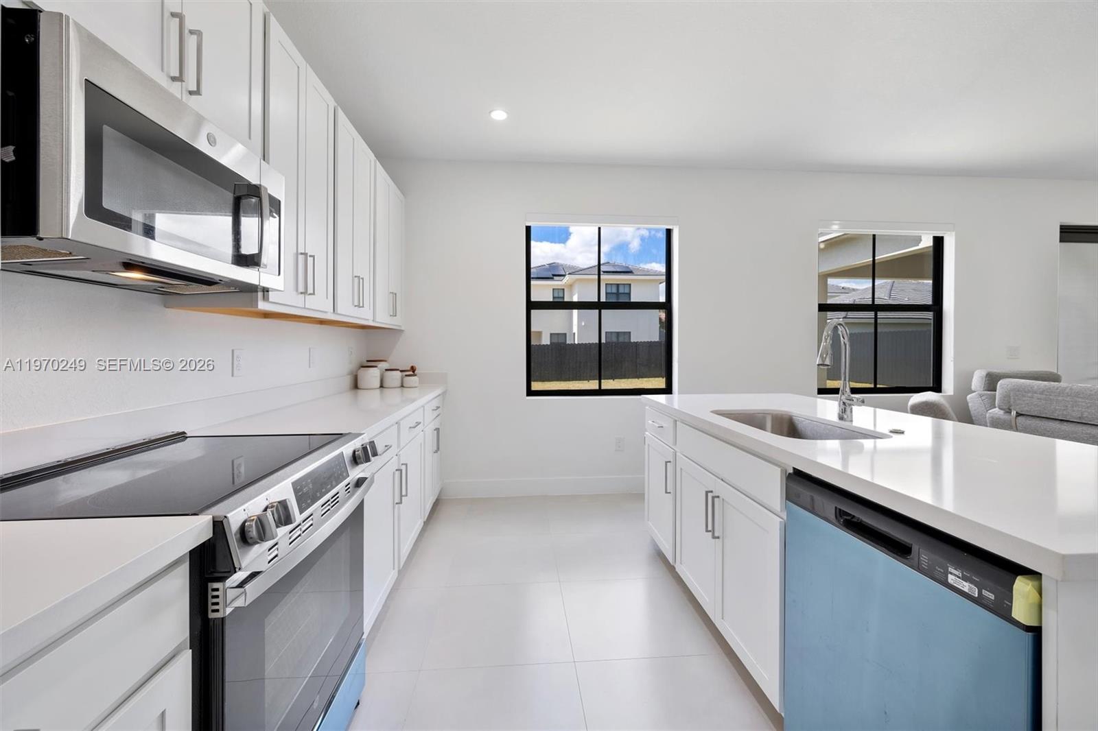 1380 Southwest 144th Avenue Miami, FL 33184 - Photo 17 of 41