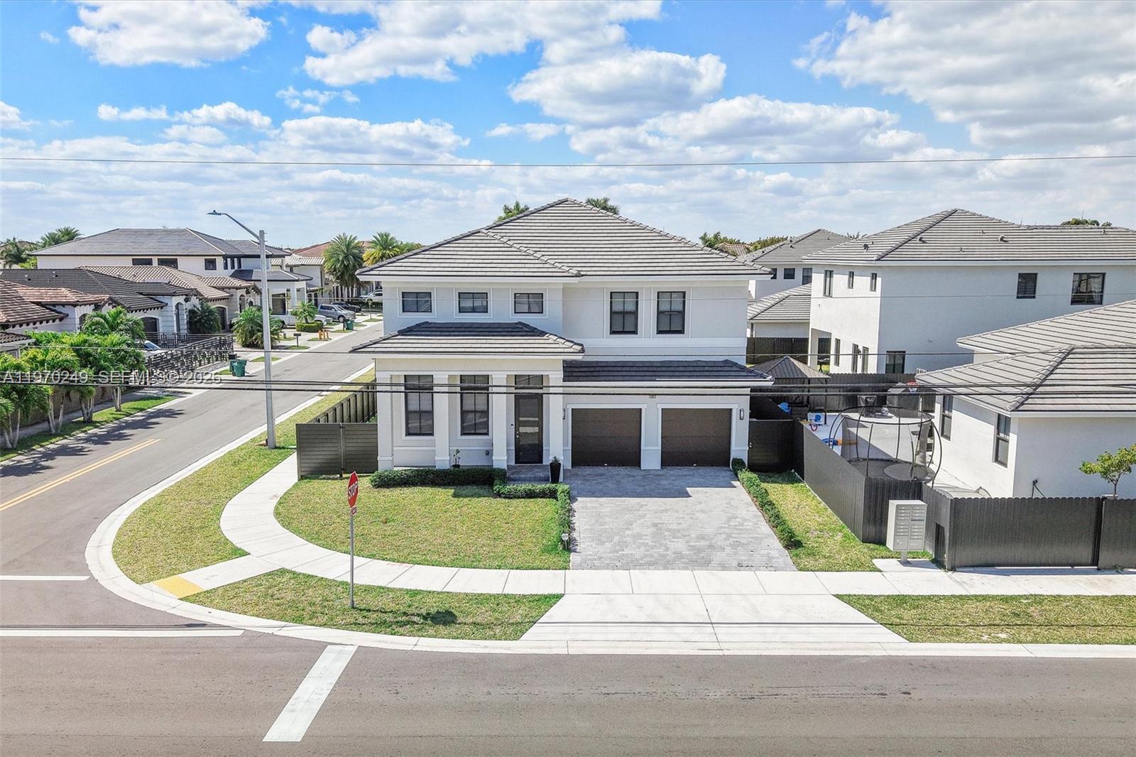 1380 Southwest 144th Avenue Miami, FL 33184 - Photo 38 of 41