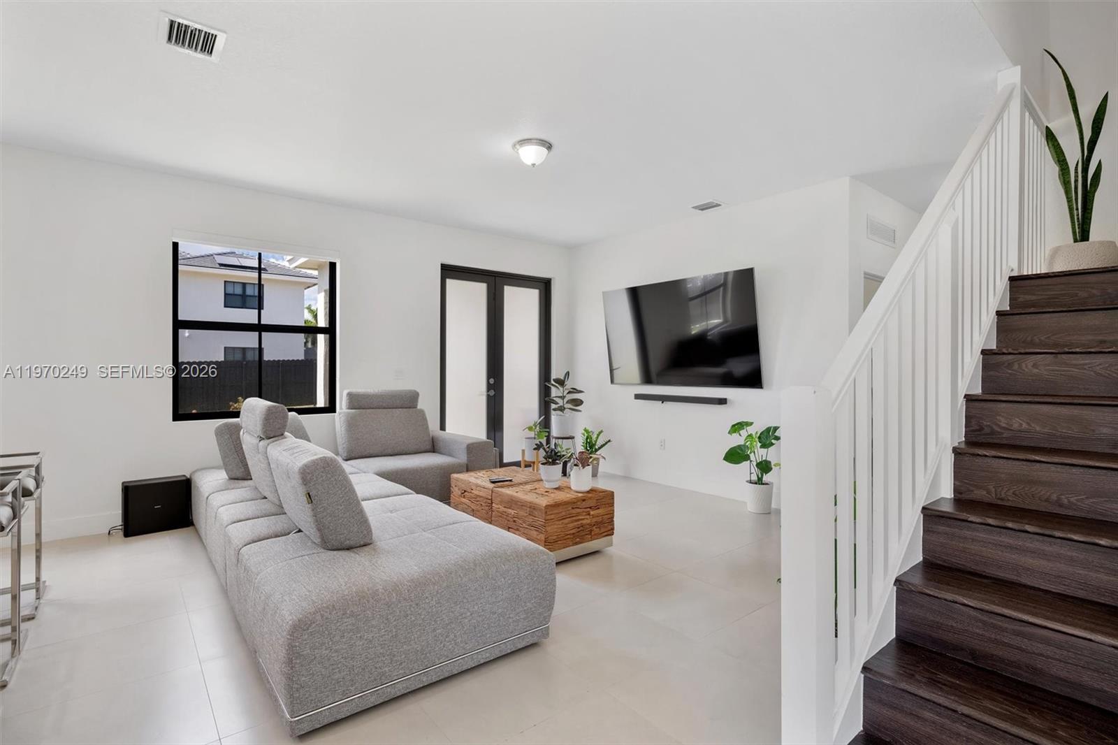 1380 Southwest 144th Avenue Miami, FL 33184 - Photo 5 of 41