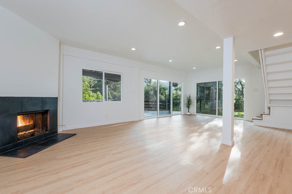 21670 Encina Road Topanga, CA 90290 - Photo 3 of 27 Gallery Image 3
