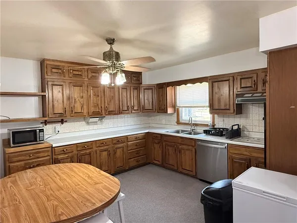 $170,688 | 1817 Beech Street, Atchison, KS 66002