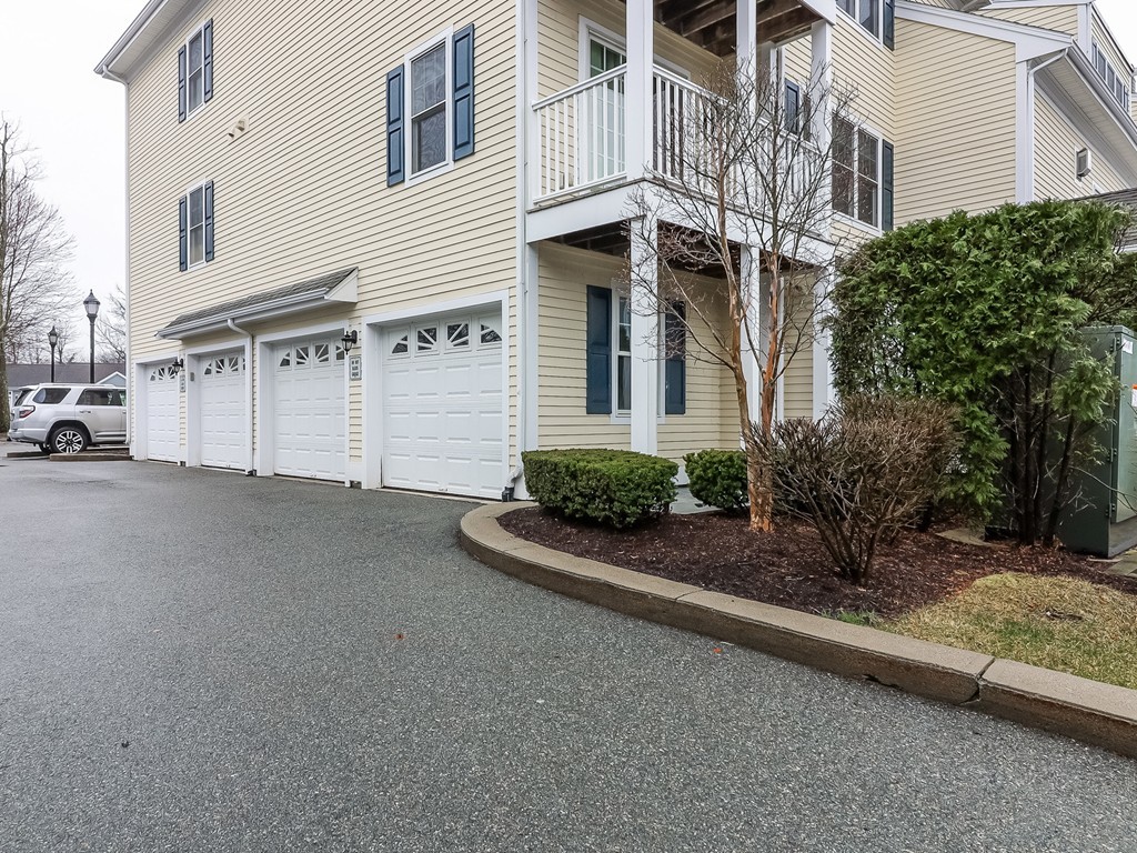 21 Maple Street, Unit D Canton, MA 02021 - Photo 4 of 29 Gallery Image 4