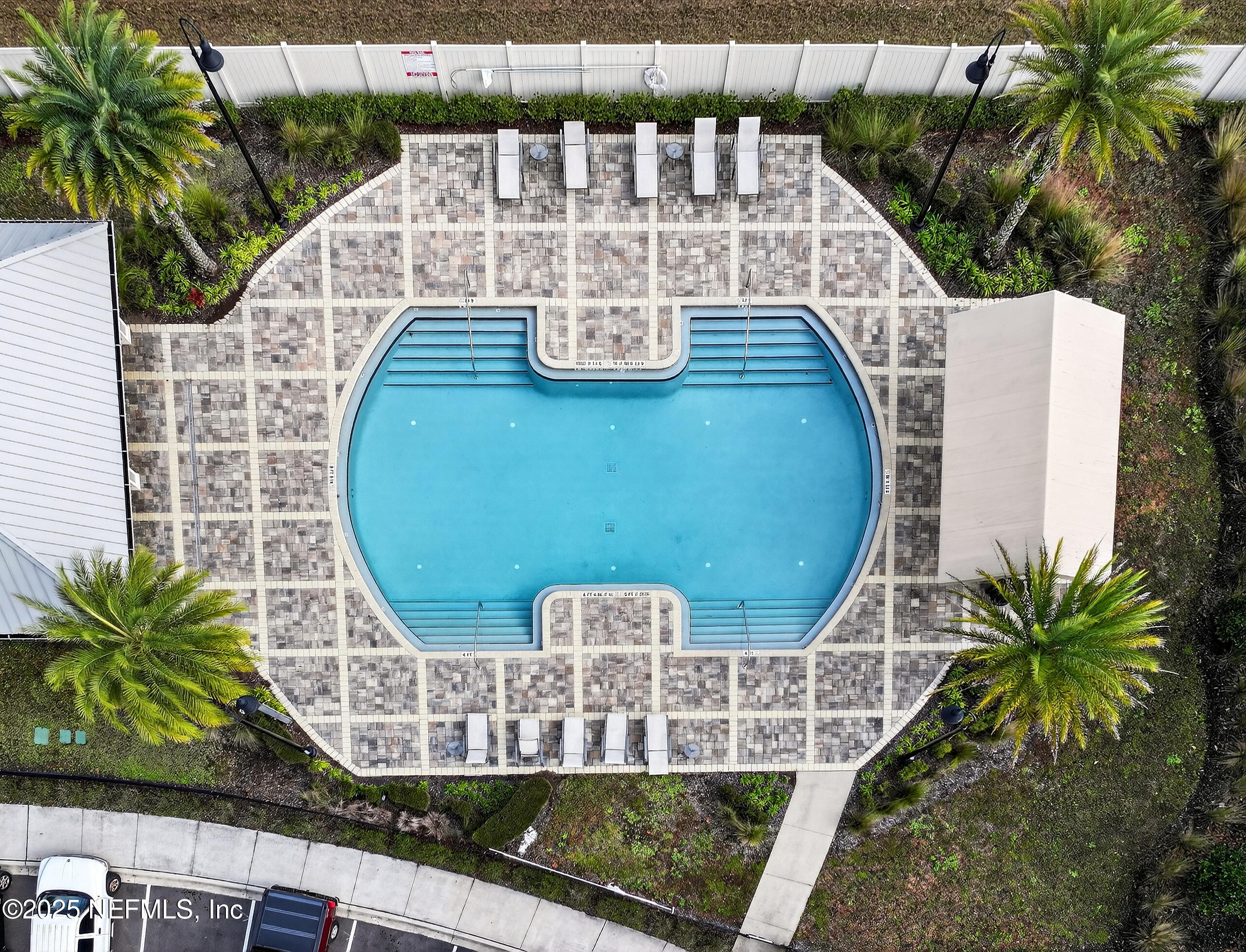 9810 Fiddleback Lane Jacksonville, FL 32222 - Photo 19 of 20 a view of a chairs and table in the balcony