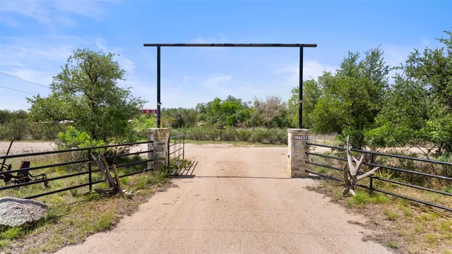 $1,835,000 | 11755 Rm 1323 St-johnson City Tx 78636, Johnson City, TX 78636