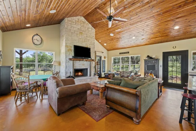 $1,835,000 | 11755 Rm 1323 St-johnson City Tx 78636, Johnson City, TX 78636