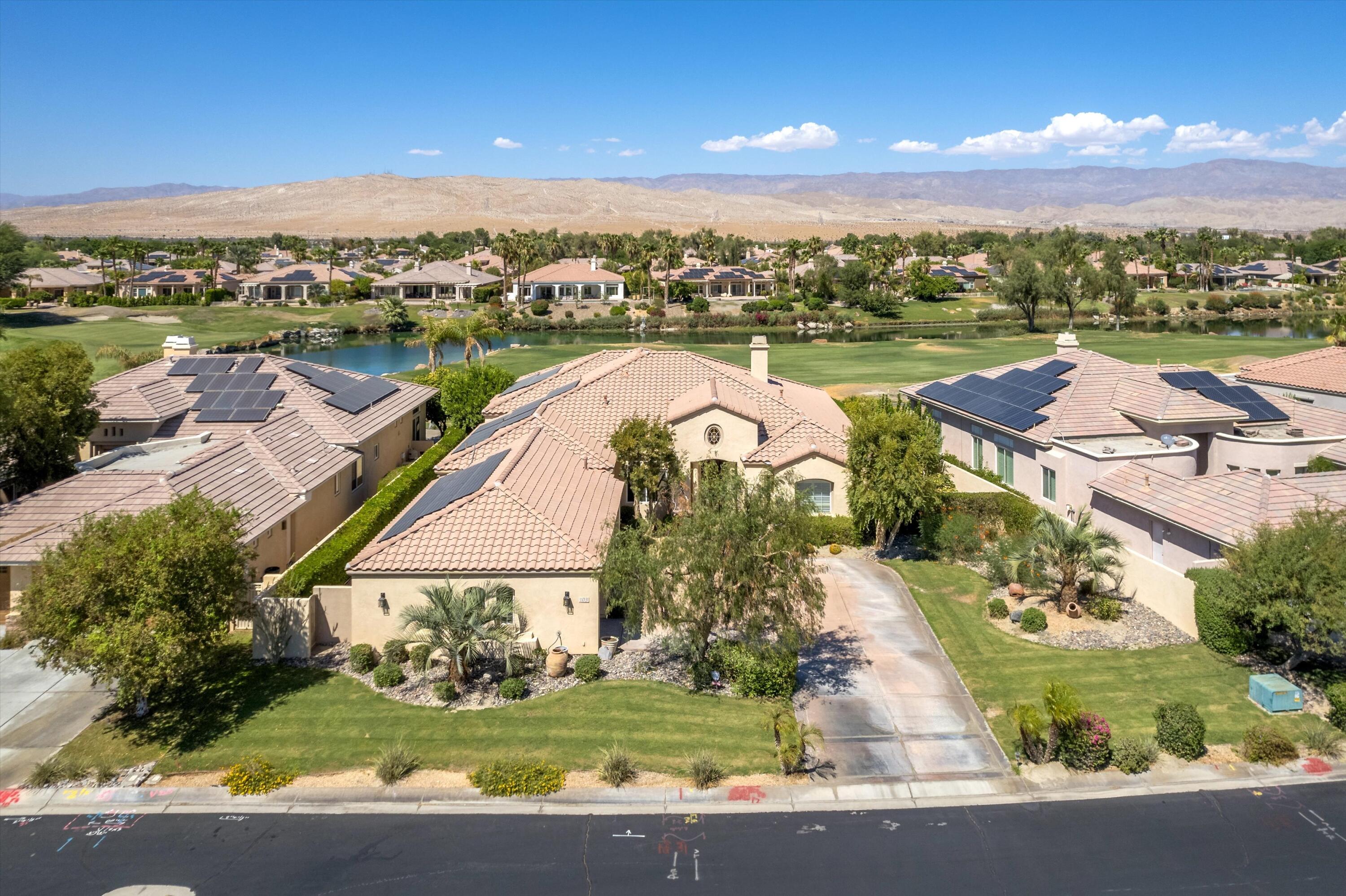 103 Vía Bella Rancho Mirage, CA 92270 - Photo 4 of 47 04-67079001