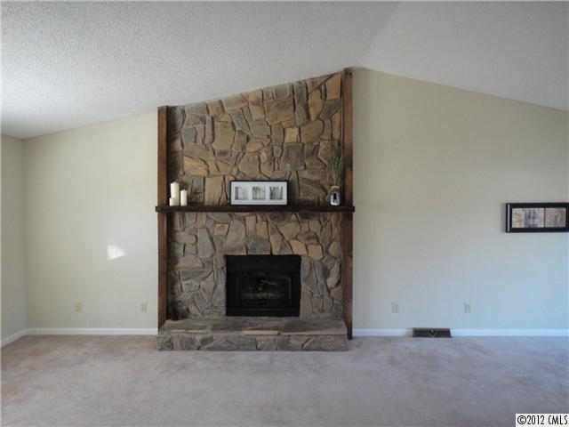 7517 Eastbourne Road Charlotte, NC 28227 - Photo 3 of 16
